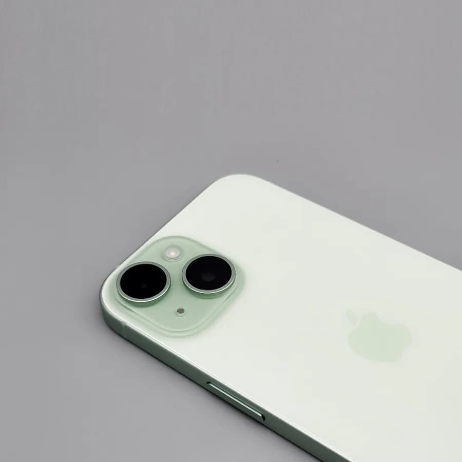 Apple iPhone 15
